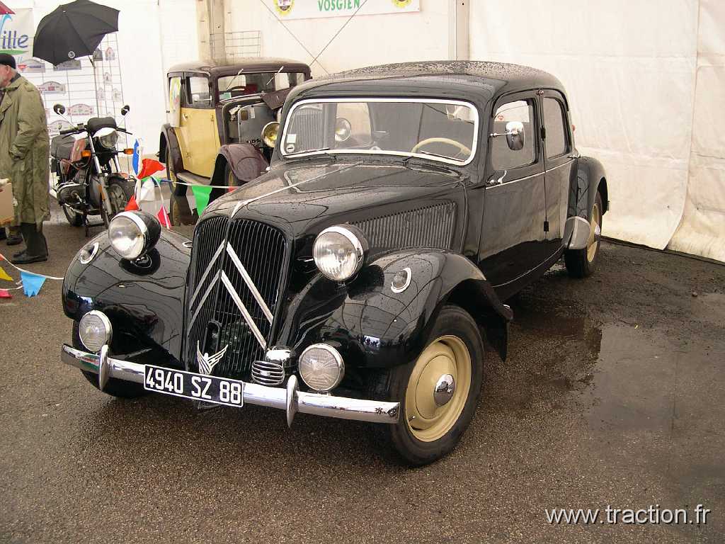 2008_03_23 Vagney 22.jpg - 22/03/2008 - 88120 VAGNEY 22ème Bourse d'échanges Voitures et Motos anciennes, Citroën Traction Avant 11B